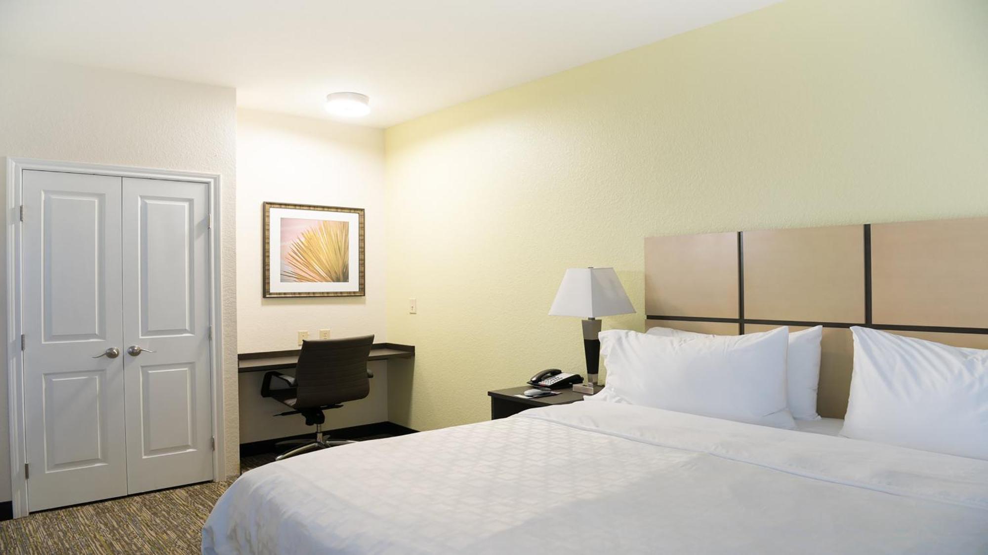 Candlewood Suites Bay City By Ihg Екстериор снимка