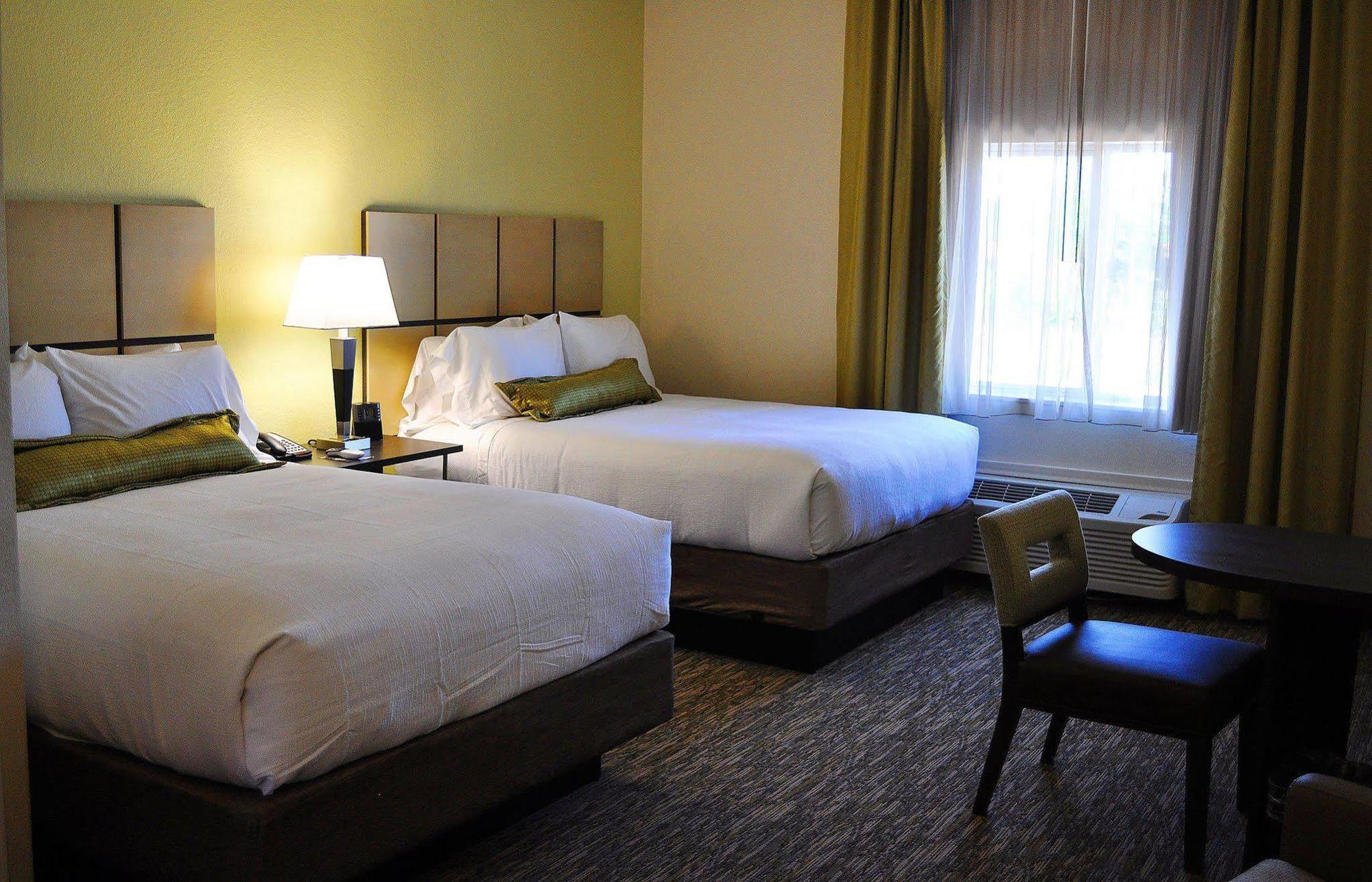 Candlewood Suites Bay City By Ihg Екстериор снимка
