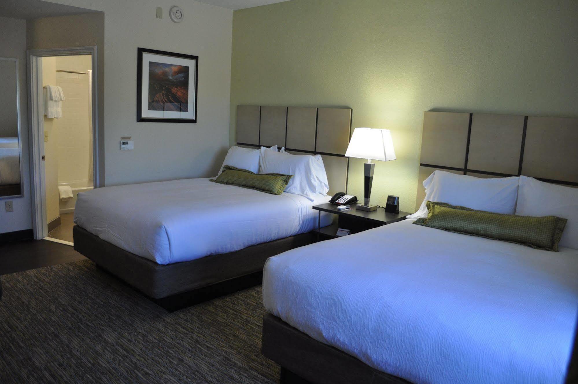 Candlewood Suites Bay City By Ihg Екстериор снимка
