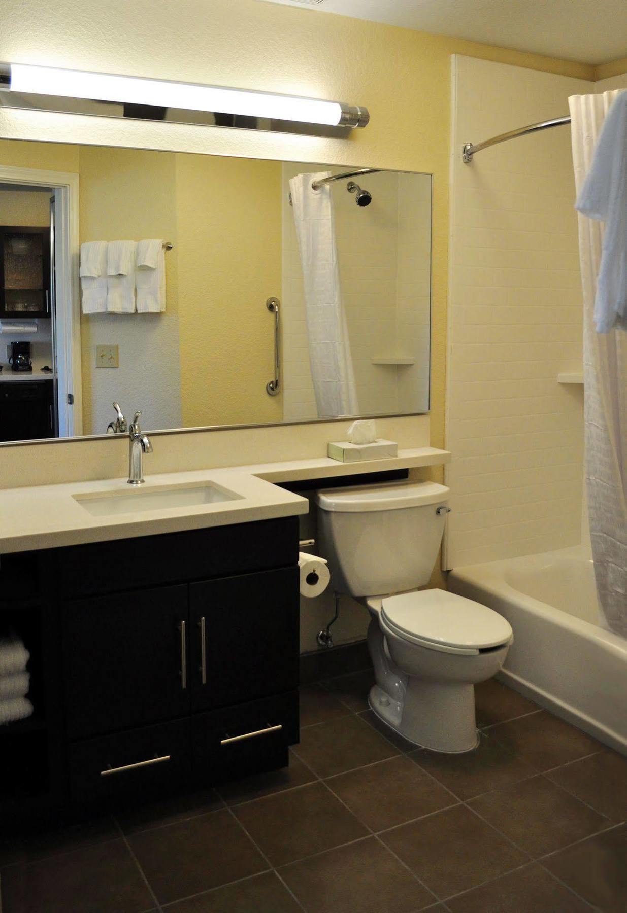 Candlewood Suites Bay City By Ihg Екстериор снимка